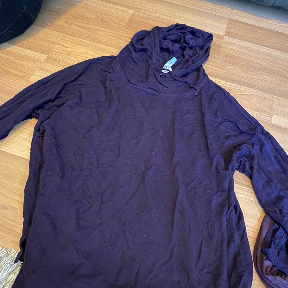 Lightweight sweatshirt